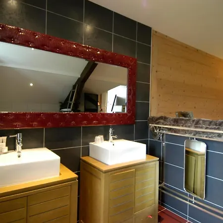 De Maison Rouge 4*