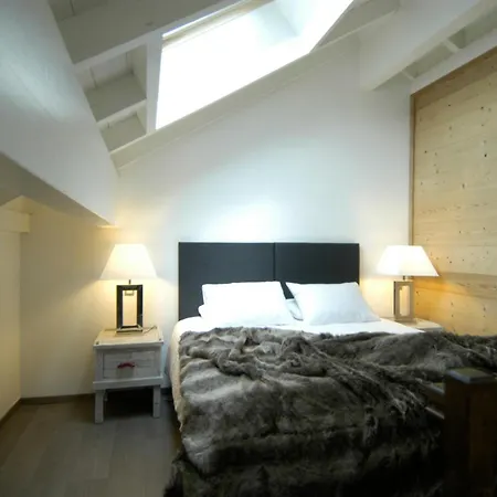 De Maison Rouge Szálloda 4*