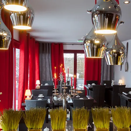Hotel De Maison Rouge