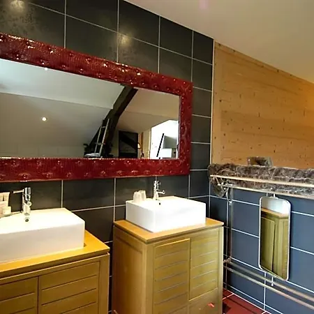 De Maison Rouge 4*