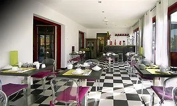 De Maison Rouge